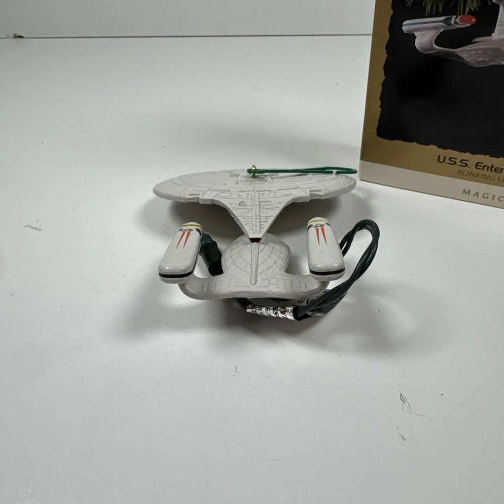 Hallmark 1993 Star Trek The Next Generation USS Enterprise Vintage Ornament